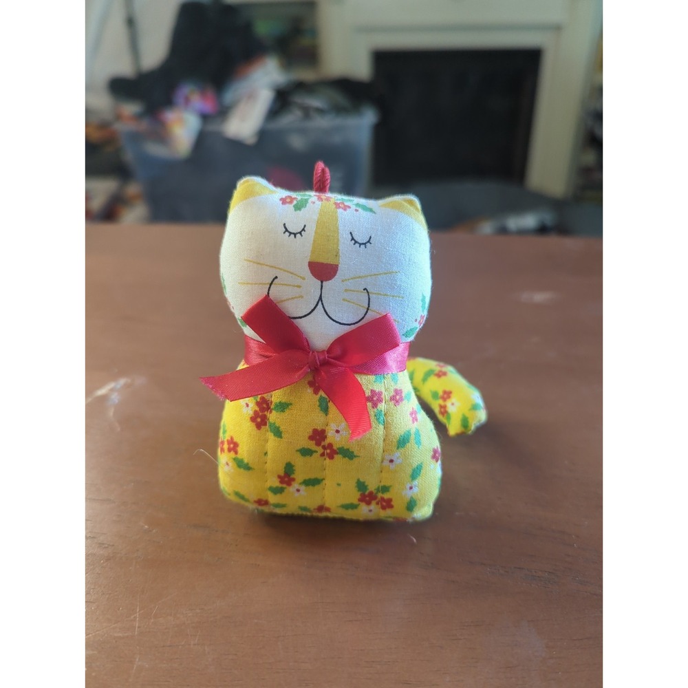 Vintage Hallmark 1981 Christmas Cat Plush Stitched Ornament Yellow Floral Print